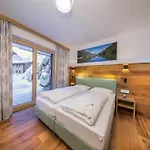 With Sauna Near Bus Neukirchen am Großvenediger