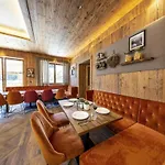 Chalet With Sauna Near Bus