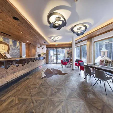 Chalet With Sauna Near Bus *