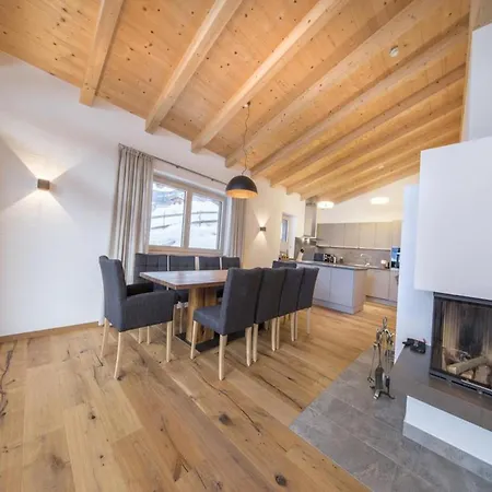 Serene With Sauna Near Bus