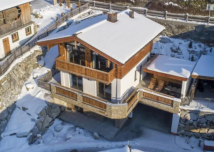 Serene With Sauna Near Bus