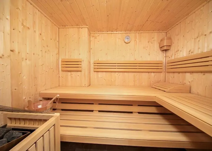 With Sauna Near Bus Neukirchen am Großvenediger