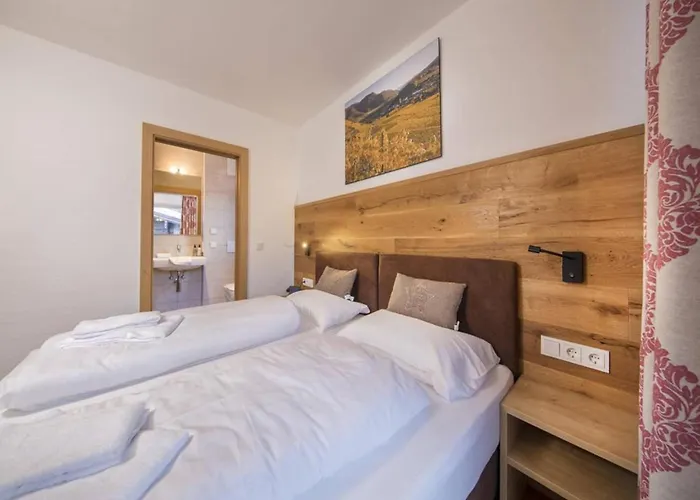 Chalet With Sauna Near Bus