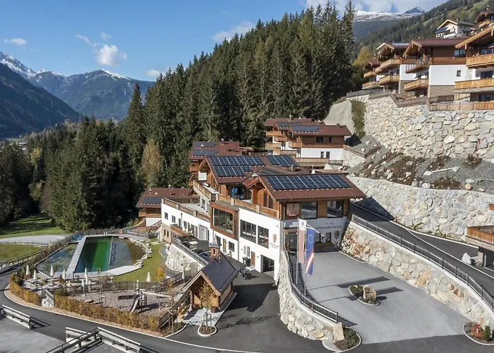 Chalet With Sauna Near Bus
