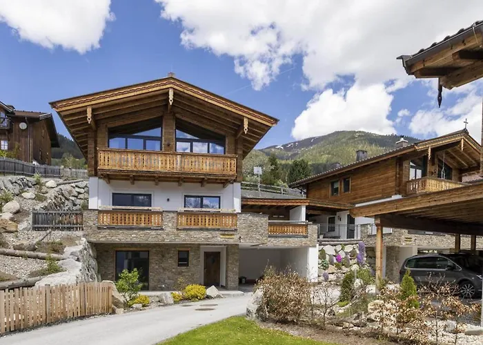 Chalet With Sauna Near Bus *